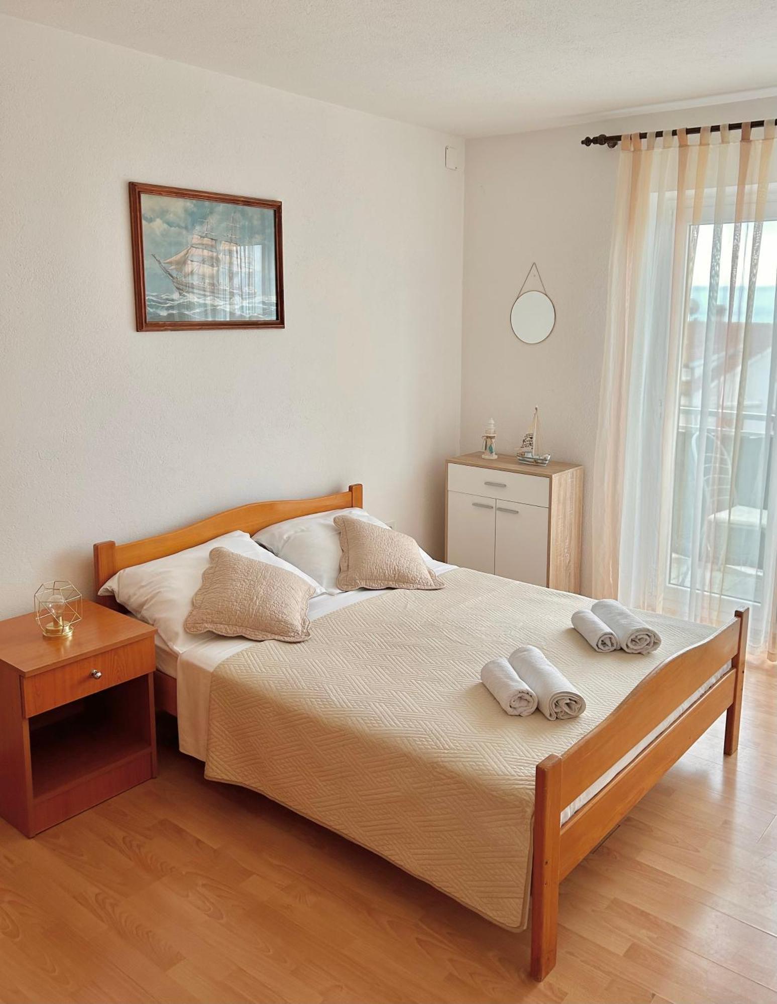 Apartmani Mara Bol Exterior foto